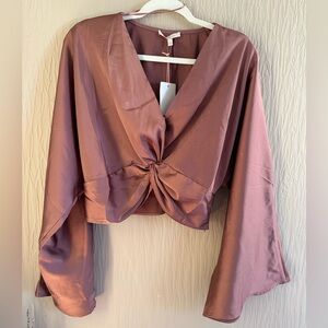 NWT Skies are Blue satin crop shirt.